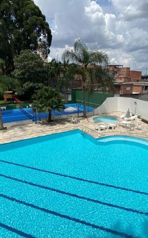 Apartamento para alugar com 470m², 3 quartos e 5 vagas Apartamento para alugar com 470m², 3 quartos e 5 vagasÁrea comum - Piscina