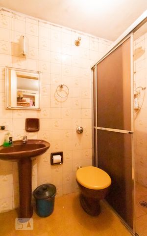 Casa à venda com 160m², 3 quartos e 2 vagasBanheiro de Serviço