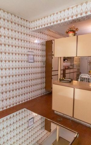Casa à venda com 160m², 3 quartos e 2 vagasSala