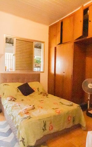 Casa à venda com 160m², 3 quartos e 2 vagasSuíte