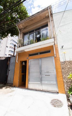 Casa à venda com 160m², 3 quartos e 2 vagasFachada