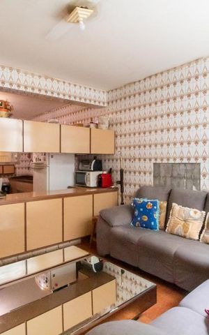 Casa à venda com 160m², 3 quartos e 2 vagasSala