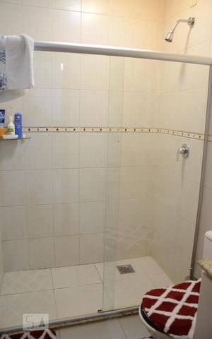 Casa à venda com 110m², 3 quartos e 2 vagasBanheiro Social
