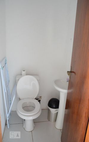 Casa à venda com 110m², 3 quartos e 2 vagasBanheiro de Serviço