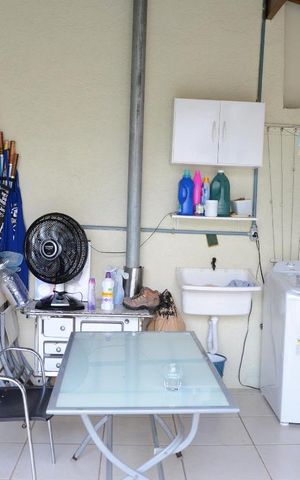 Casa à venda com 110m², 3 quartos e 2 vagasÁrea de Serviço