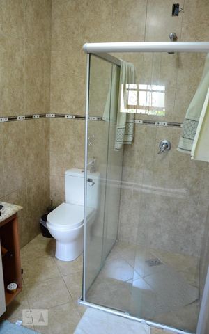 Casa à venda com 110m², 3 quartos e 2 vagasBanheiro da Suíte