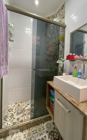 Apartamento à venda com 60m², 2 quartos e sem vaga Apartamento à venda com 60m², 2 quartos e sem vagaBanheiro da Suíte