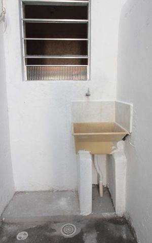 Casa para alugar com 150m², 3 quartos e 1 vaga Casa para alugar com 150m², 3 quartos e 1 vagaÁrea de Serviço