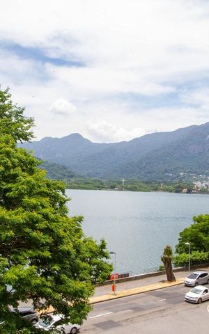 Apartamento à venda com 223m², 4 quartos e 2 vagas Apartamento à venda com 223m², 4 quartos e 2 vagasVista da Sala