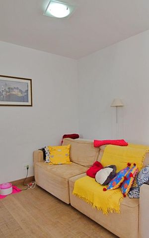 Apartamento à venda com 75m², 2 quartos e 1 vaga Apartamento à venda com 75m², 2 quartos e 1 vagaSala