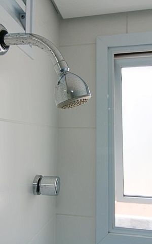Apartamento à venda com 75m², 2 quartos e 1 vaga Apartamento à venda com 75m², 2 quartos e 1 vagaBanheiro