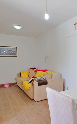 Apartamento à venda com 75m², 2 quartos e 1 vaga Apartamento à venda com 75m², 2 quartos e 1 vagaSala