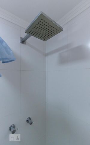 Apartamento para alugar com 70m², 3 quartos e 2 vagas Apartamento para alugar com 70m², 3 quartos e 2 vagasDetalhe banheiro
