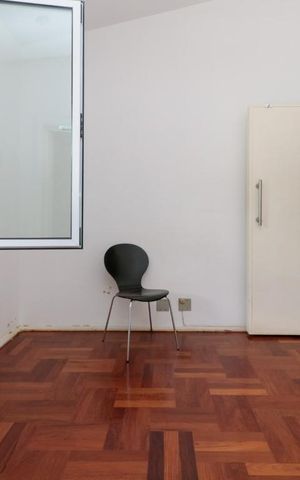 Casa à venda com 600m², 6 quartos e 6 vagas Casa à venda com 600m², 6 quartos e 6 vagasQuarto 3