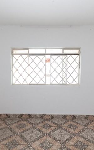 Casa à venda com 250m², 3 quartos e 4 vagas Casa à venda com 250m², 3 quartos e 4 vagasSala