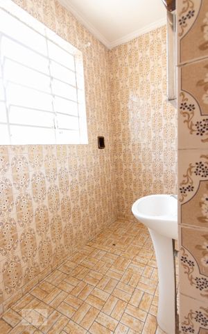 Casa à venda com 250m², 3 quartos e 4 vagas Casa à venda com 250m², 3 quartos e 4 vagasBanheiro 1