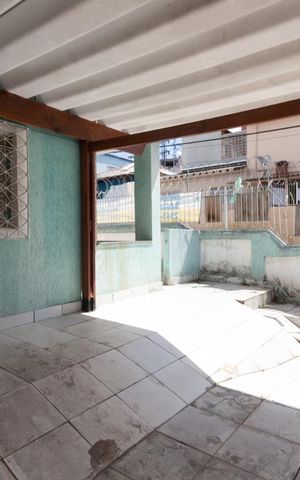 Casa à venda com 250m², 3 quartos e 4 vagas Casa à venda com 250m², 3 quartos e 4 vagasHall de Entrada