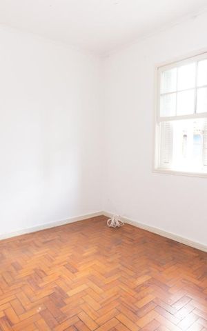 Casa à venda com 250m², 3 quartos e 4 vagas Casa à venda com 250m², 3 quartos e 4 vagasQuarto 2