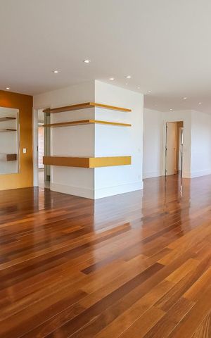 Apartamento para alugar com 218m², 3 quartos e 4 vagas Apartamento para alugar com 218m², 3 quartos e 4 vagasSala