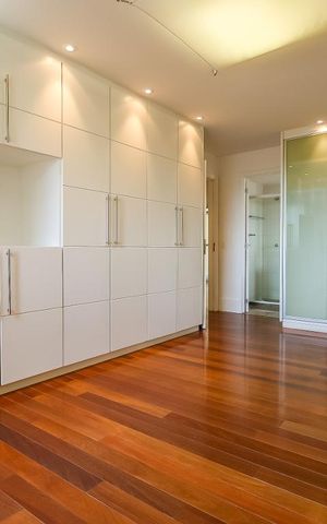 Apartamento para alugar com 218m², 3 quartos e 4 vagas Apartamento para alugar com 218m², 3 quartos e 4 vagasSuíte 2