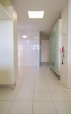 Apartamento para alugar com 218m², 3 quartos e 4 vagas Apartamento para alugar com 218m², 3 quartos e 4 vagasCozinha