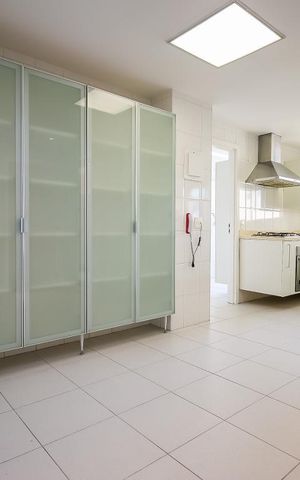 Apartamento para alugar com 218m², 3 quartos e 4 vagas Apartamento para alugar com 218m², 3 quartos e 4 vagasCozinha