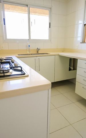 Apartamento para alugar com 218m², 3 quartos e 4 vagas Apartamento para alugar com 218m², 3 quartos e 4 vagasCozinha