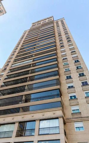 Apartamento para alugar com 218m², 3 quartos e 4 vagas Apartamento para alugar com 218m², 3 quartos e 4 vagasFachada