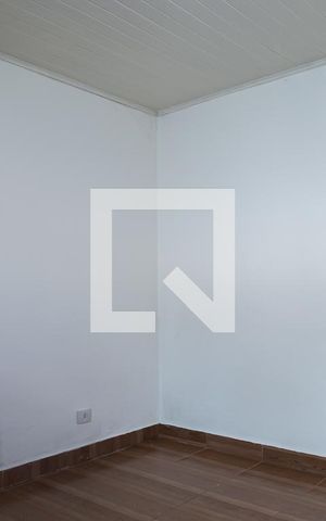 Casa para alugar com 35m², 1 quarto e sem vaga Casa para alugar com 35m², 1 quarto e sem vagaQuarto