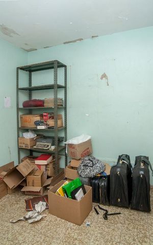 Casa à venda com 320m², 4 quartos e 4 vagas Casa à venda com 320m², 4 quartos e 4 vagasQuarto de Serviço
