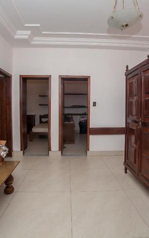 Casa à venda com 320m², 4 quartos e 4 vagas Casa à venda com 320m², 4 quartos e 4 vagasSala 2
