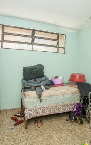 Casa à venda com 320m², 4 quartos e 4 vagas Casa à venda com 320m², 4 quartos e 4 vagasQuarto de Serviço