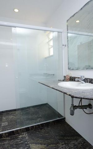 Apartamento à venda com 375m², 5 quartos e 2 vagas Apartamento à venda com 375m², 5 quartos e 2 vagasBanheiro Social