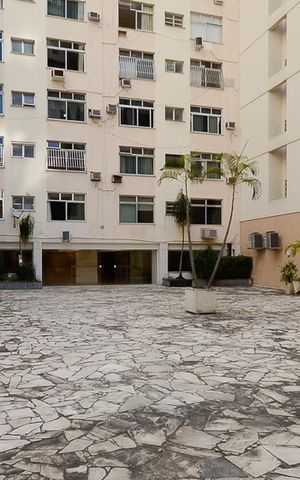 Apartamento à venda com 375m², 5 quartos e 2 vagas Apartamento à venda com 375m², 5 quartos e 2 vagasÁrea comum