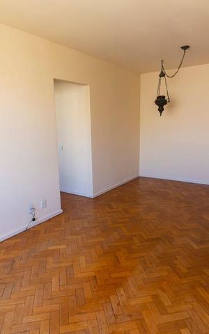 Apartamento à venda com 70m², 2 quartos e 1 vaga Apartamento à venda com 70m², 2 quartos e 1 vagaSala
