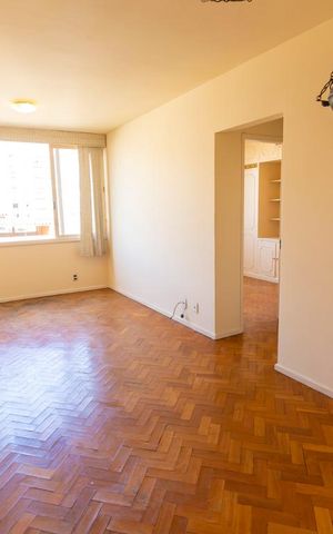 Apartamento à venda com 70m², 2 quartos e 1 vaga Apartamento à venda com 70m², 2 quartos e 1 vagaSala