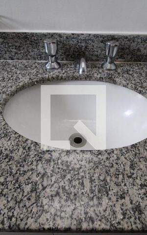 Apartamento para alugar com 39m², 1 quarto e sem vagaPia do banheiro