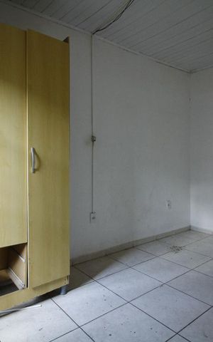 Casa à venda com 60m², 2 quartos e 1 vagaquarto 2
