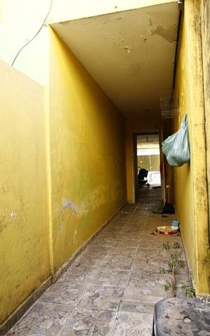 Casa à venda com 60m², 2 quartos e 1 vagalateral