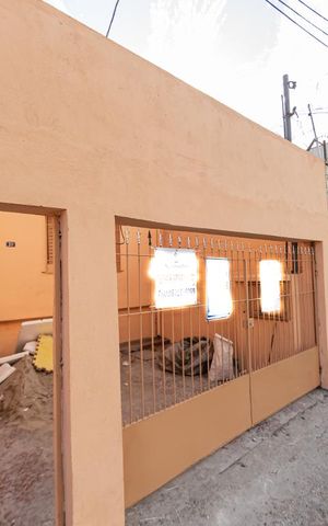 Casa para alugar com 200m², 2 quartos e 1 vaga Casa para alugar com 200m², 2 quartos e 1 vagaFachada