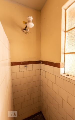 Casa para alugar com 200m², 2 quartos e 1 vaga Casa para alugar com 200m², 2 quartos e 1 vagaBanheiro Social