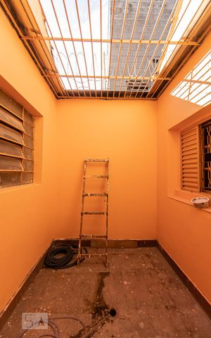 Casa para alugar com 200m², 2 quartos e 1 vaga Casa para alugar com 200m², 2 quartos e 1 vagaJardim de Inverno
