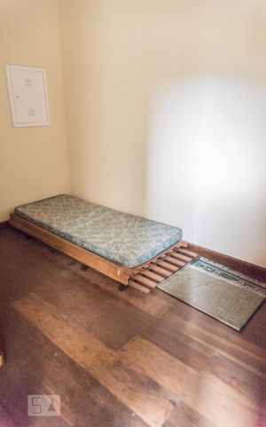 Casa à venda com 700m², 4 quartos e 5 vagas Casa à venda com 700m², 4 quartos e 5 vagasQuarto de serviço 3