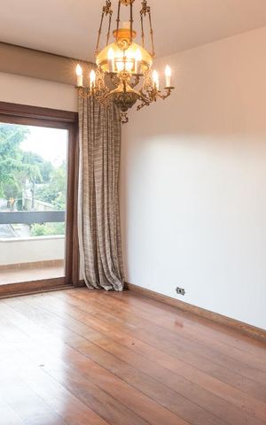 Casa à venda com 700m², 4 quartos e 5 vagas Casa à venda com 700m², 4 quartos e 5 vagasSala 3