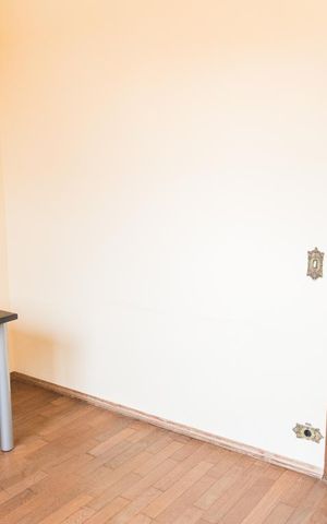 Casa à venda com 700m², 4 quartos e 5 vagas Casa à venda com 700m², 4 quartos e 5 vagasQuarto 2