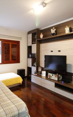 Casa à venda com 365m², 4 quartos e 5 vagas Casa à venda com 365m², 4 quartos e 5 vagasSuíte 1