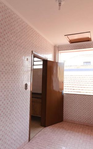 Casa para alugar com 140m², 2 quartos e 2 vagasÁrea de serviço