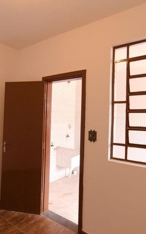 Casa para alugar com 140m², 2 quartos e 2 vagasQuarto de serviço