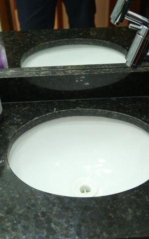 Casa de condomínio para alugar com 99m², 3 quartos e 2 vagasBanheiro