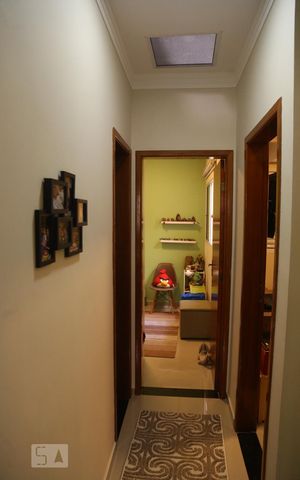 Casa de condomínio para alugar com 99m², 3 quartos e 2 vagasCorredor dos quartos